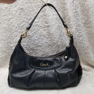 Coach  Shoulder Bag